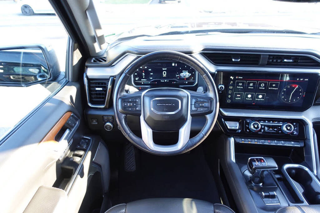 Used 2023 GMC Sierra 1500 Denali w/ Denali Reserve Package AWD/4WD image 42