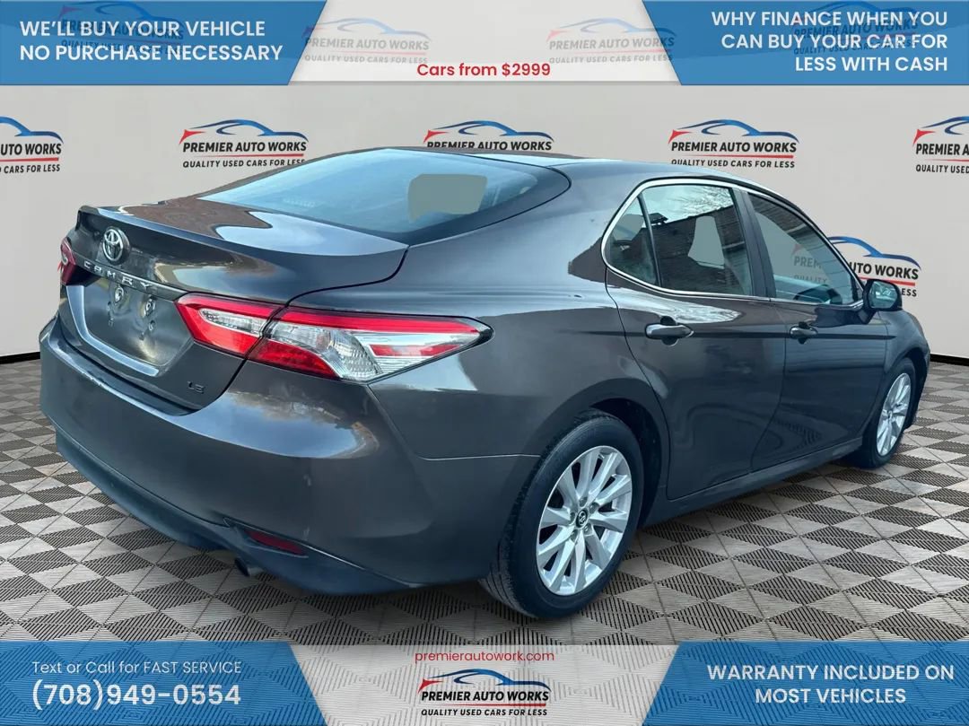 Used 2018 Toyota Camry LE image 4