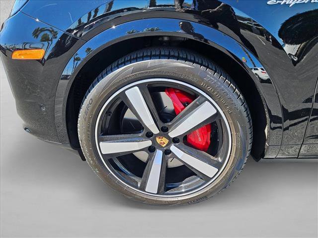 Used 2024 Porsche Cayenne Turbo image 23