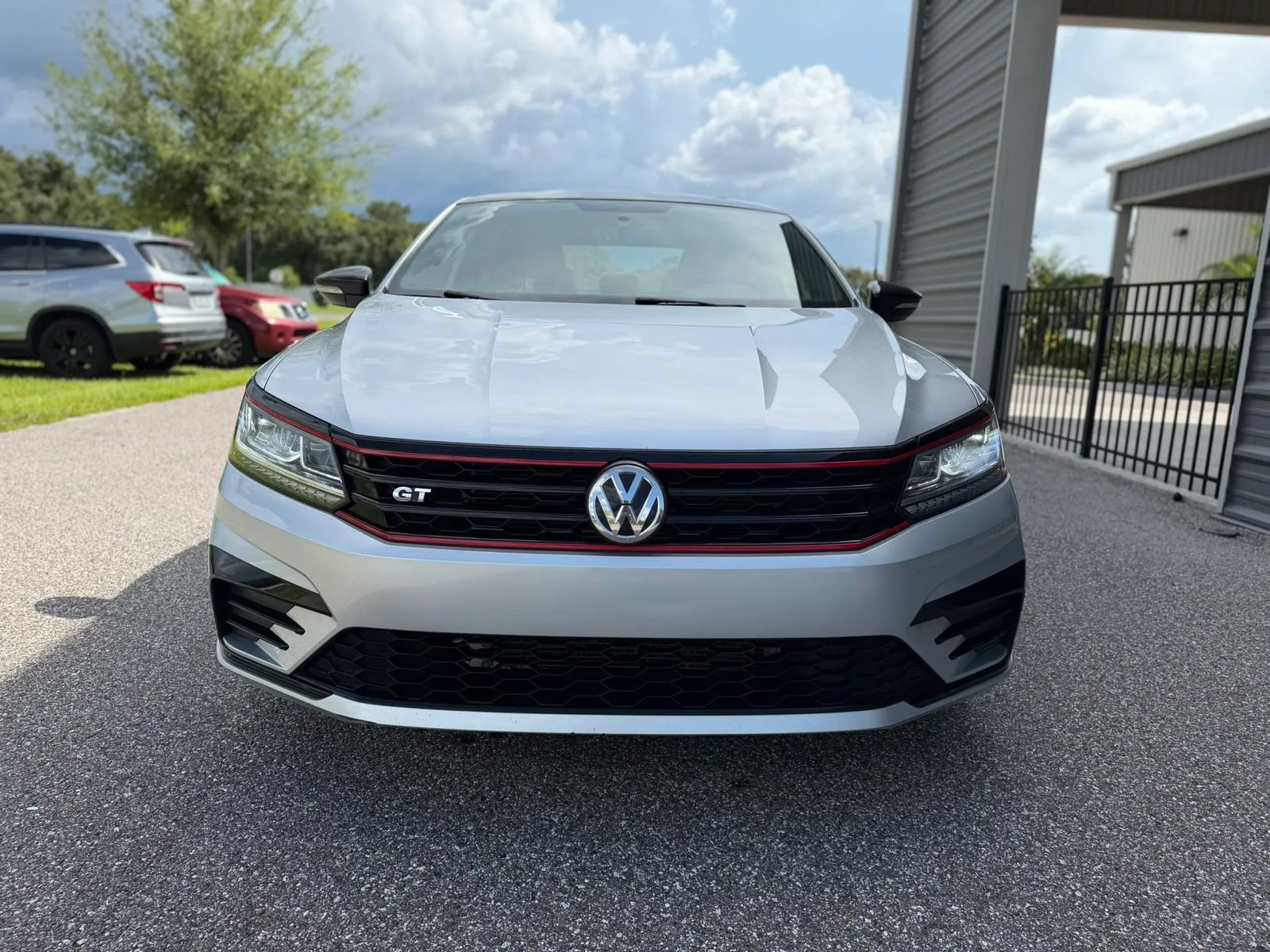 Used 2018 Volkswagen Passat 3.6 FWD image 3