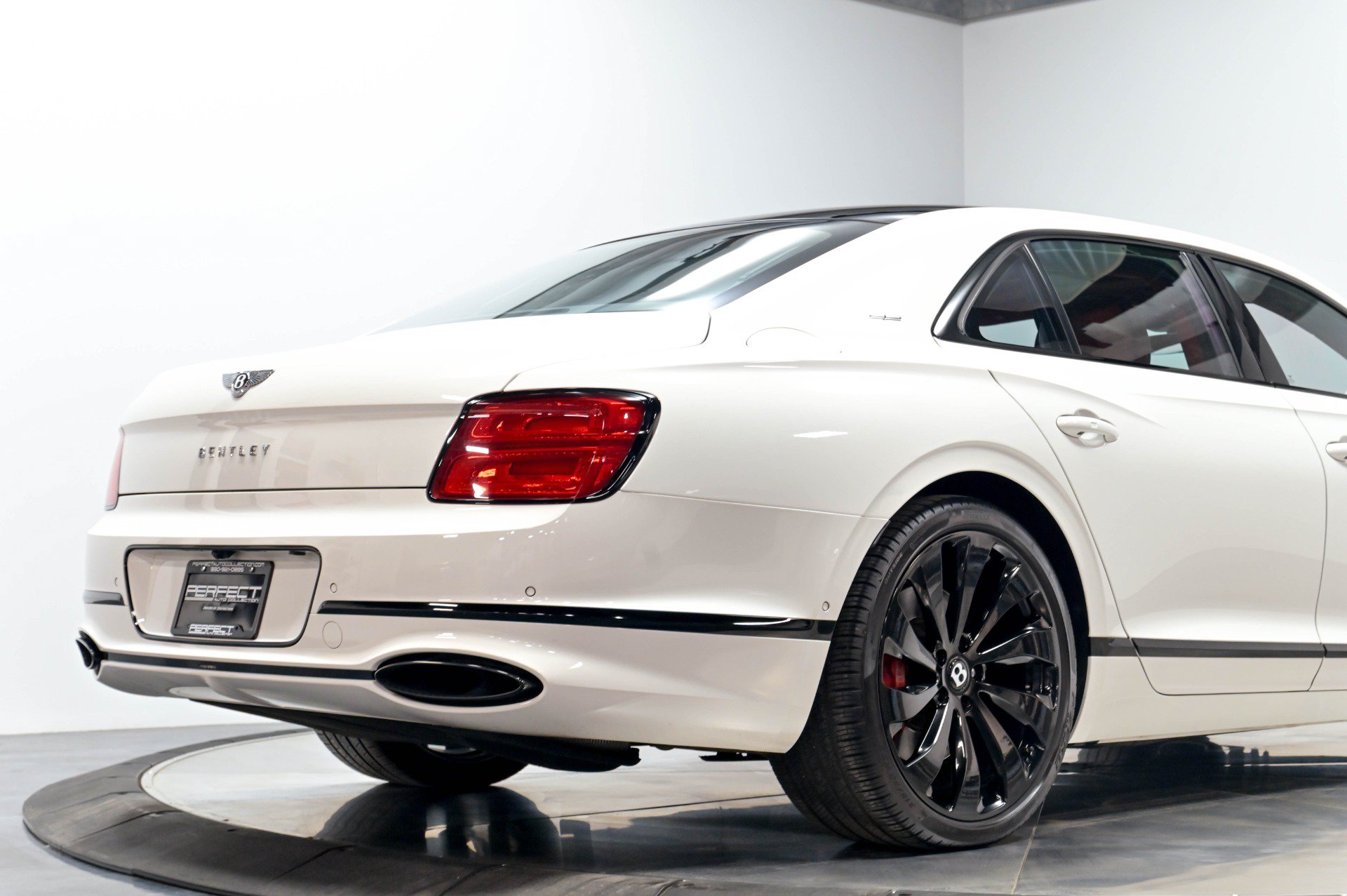 Used 2021 Bentley Flying Spur W12 w/ First Edition Specification AWD/4WD image 25
