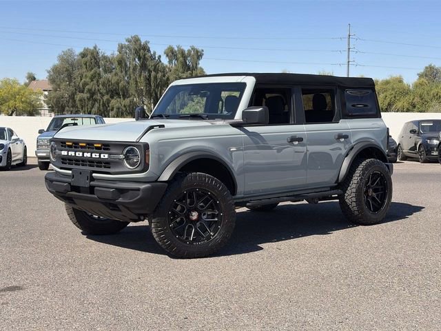 Used 2023 Ford Bronco 4-Door image 2