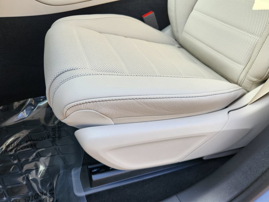 New 2026 Mercedes-Benz GLS 580 4MATIC image 17