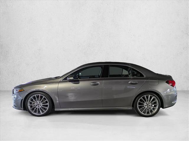 Used 2022 Mercedes-Benz A 220 4MATIC w/ AMG Line image 9
