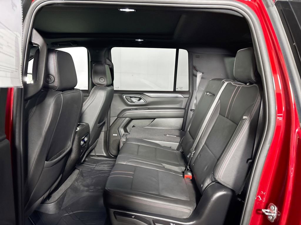 Used 2024 Chevrolet Suburban RST image 21