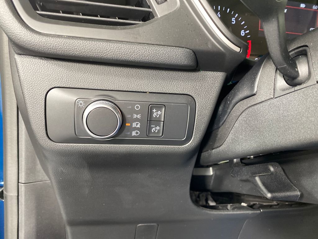 Used 2020 Ford Escape SE image 12