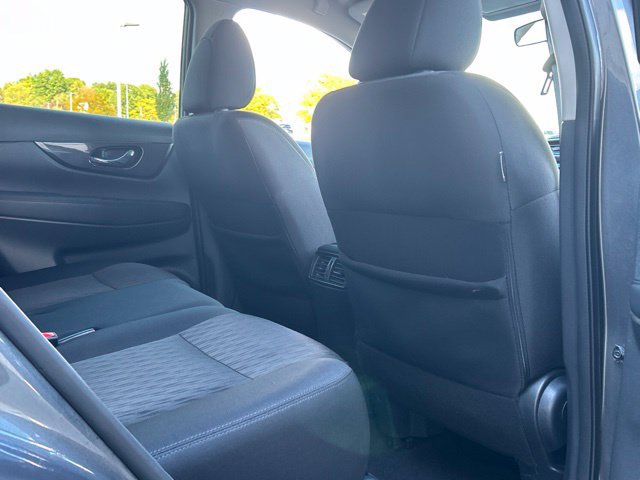 Used 2018 Nissan Rogue SV AWD/4WD image 34