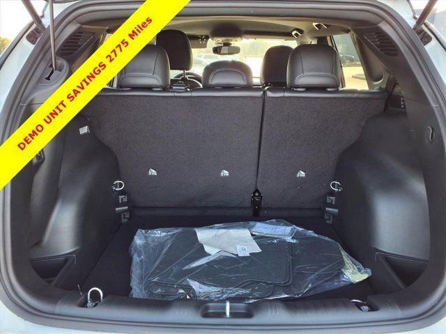 New 2026 Jeep Compass Limited image 18