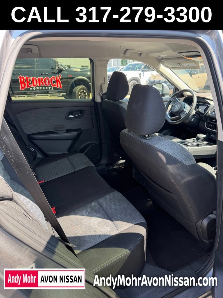Used 2023 Nissan Rogue SV AWD/4WD image 6