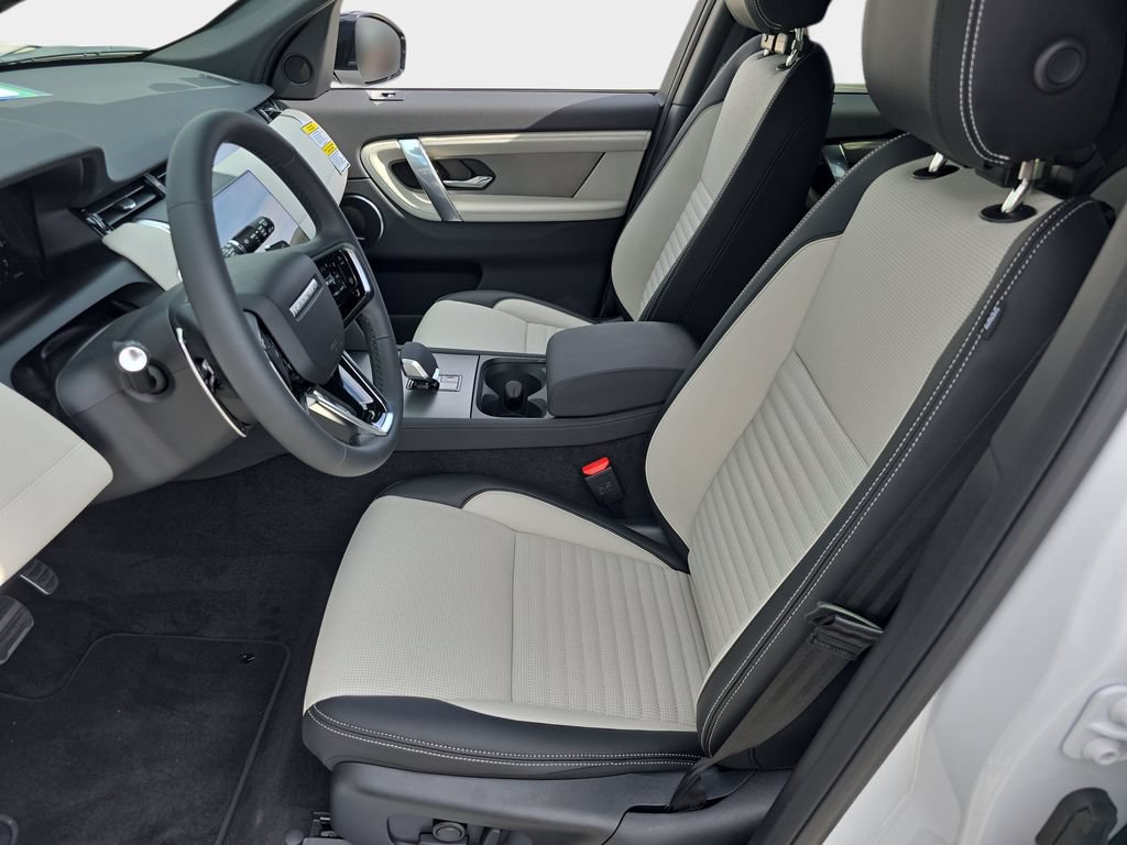 New 2026 Land Rover Discovery Sport Landmark AWD/4WD image 15