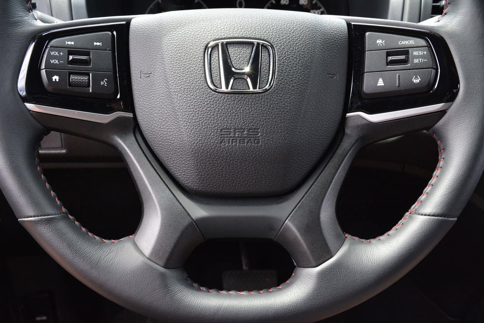 Used 2025 Honda Odyssey Sport-L image 28