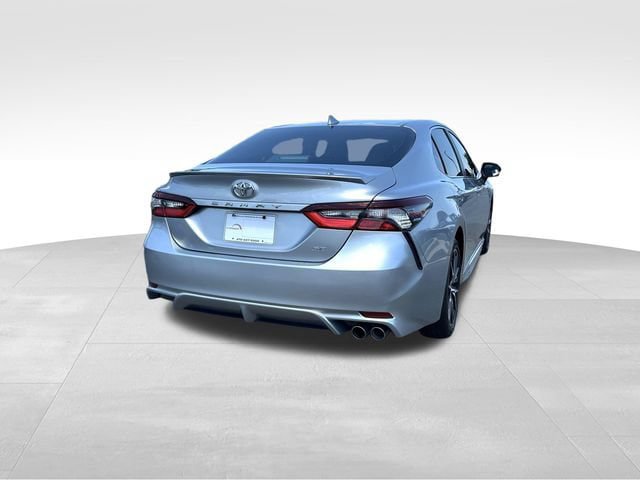 Used 2022 Toyota Camry SE FWD image 5