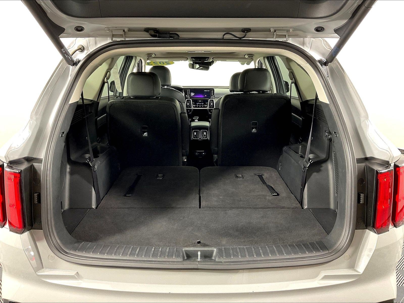 Used 2023 Kia Sorento SX AWD/4WD image 38