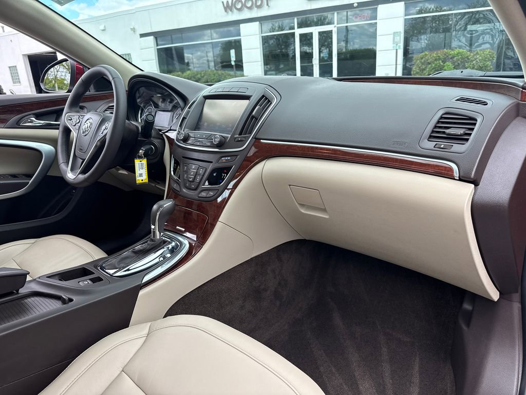 Used 2017 Buick Regal Sport Touring FWD image 38