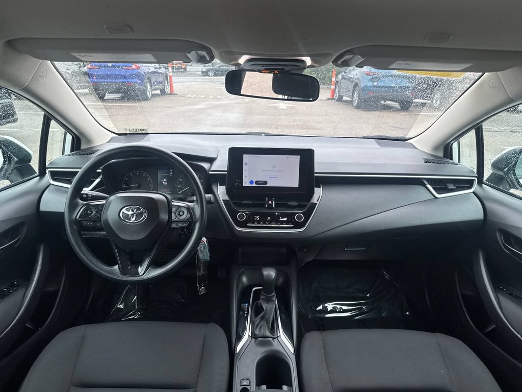 Used 2024 Toyota Corolla LE FWD image 10