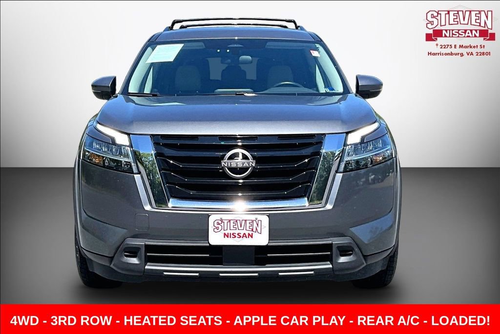 Used 2022 Nissan Pathfinder SV AWD/4WD image 2