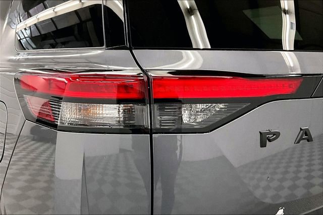 New 2025 Nissan Pathfinder Platinum w/ Lighting Package (N93) image 18