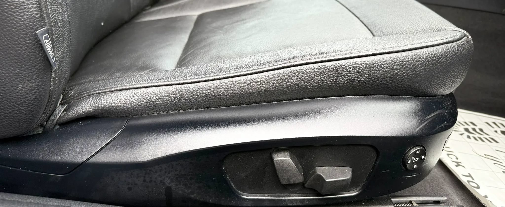 Used 2011 BMW 128i Convertible RWD image 39