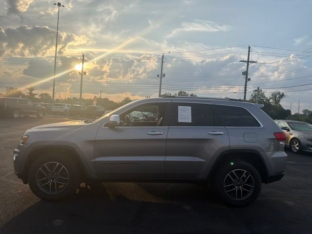 Used 2019 Jeep Grand Cherokee Limited AWD/4WD image 4