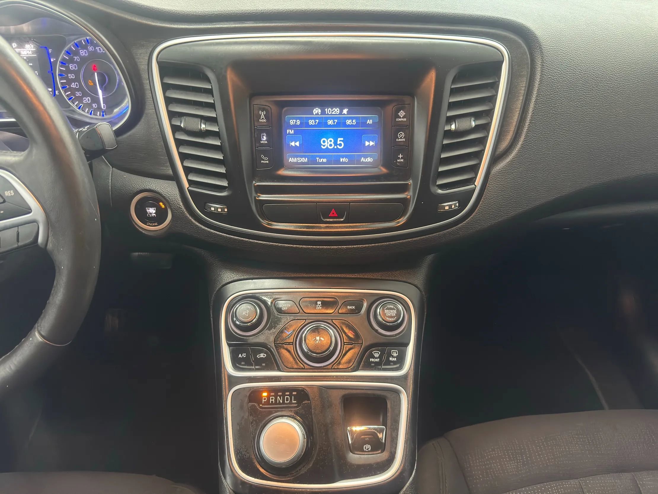 Used 2015 Chrysler 200 Limited w/ Convenience Group image 18