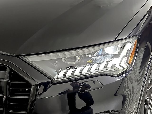 Used 2021 Audi Q7 3.0T Prestige AWD/4WD image 9