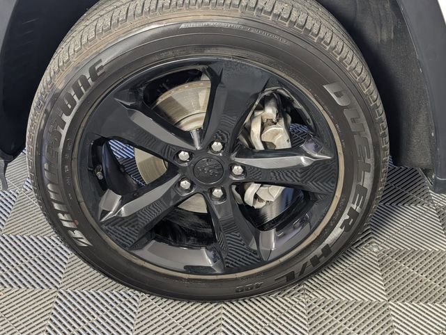 Used 2023 Jeep Grand Cherokee Altitude image 8