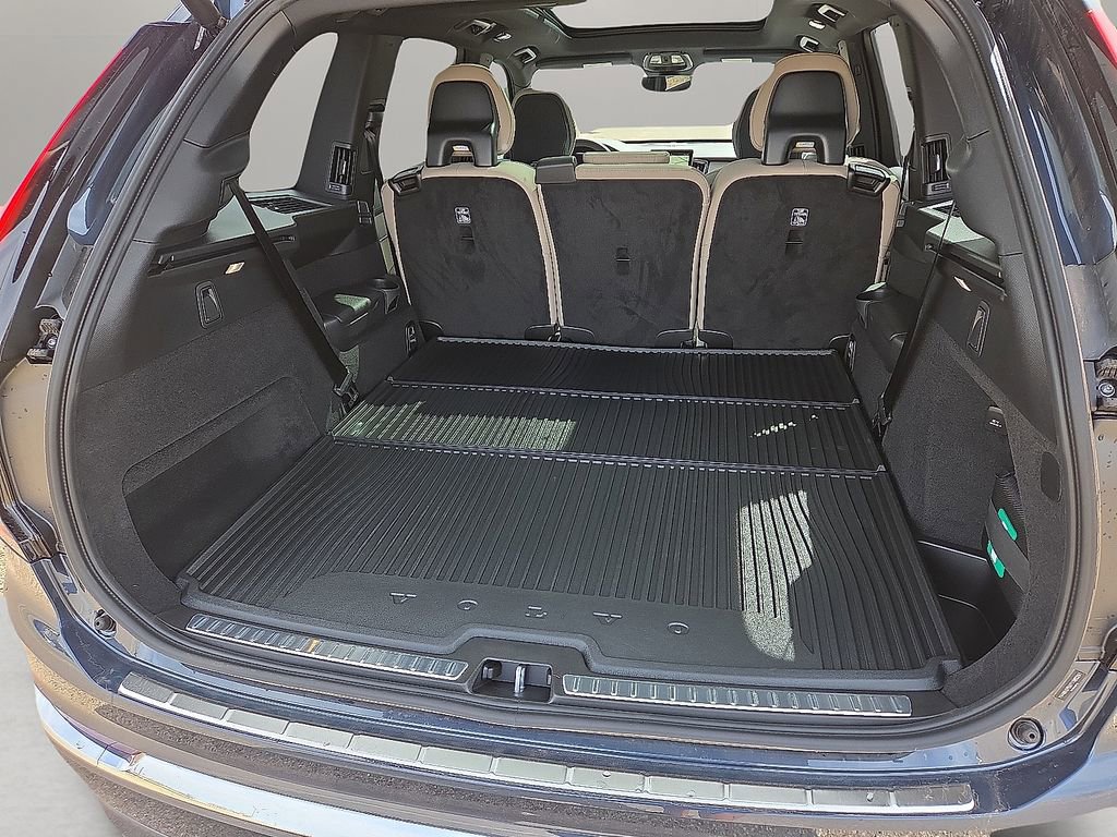 New 2026 Volvo XC90 B6 Plus w/ Protection Package Premier AWD/4WD image 15