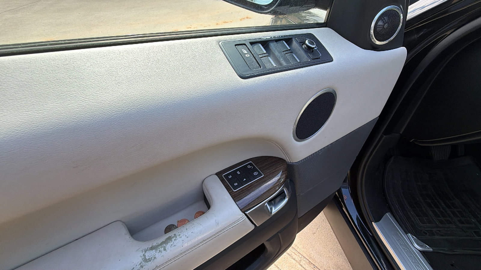 Used 2015 Land Rover Range Rover Sport HSE image 15