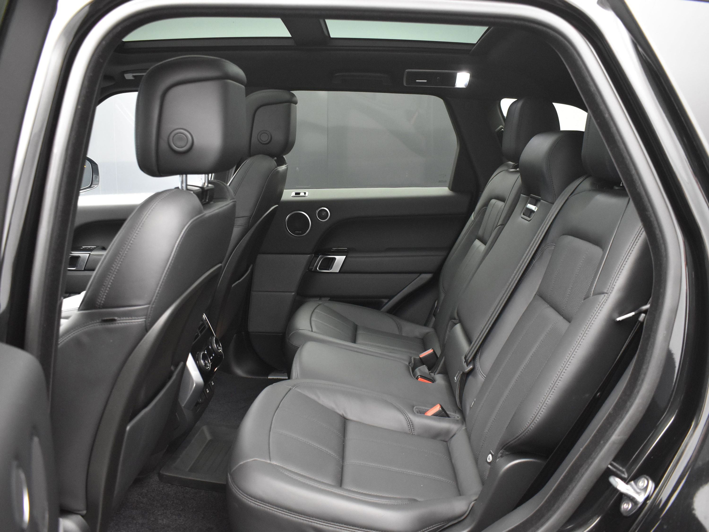 Used 2019 Land Rover Range Rover Sport HSE image 13