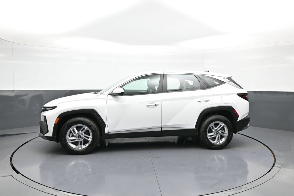 Certified 2025 Hyundai Tucson SE AWD/4WD image 9