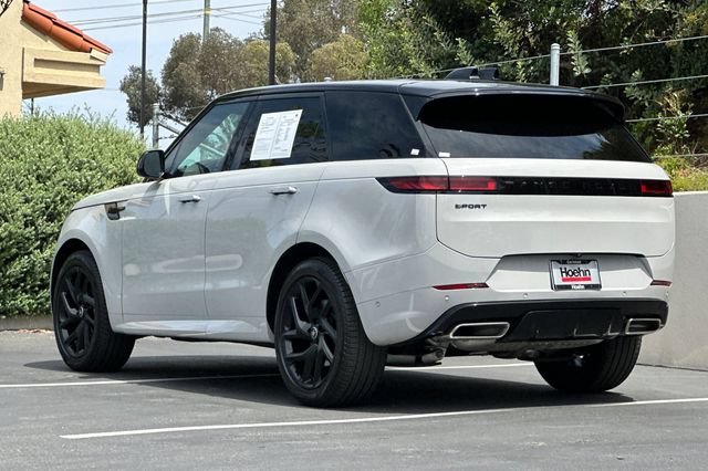 Used 2025 Land Rover Range Rover Sport Dynamic SE AWD/4WD image 3