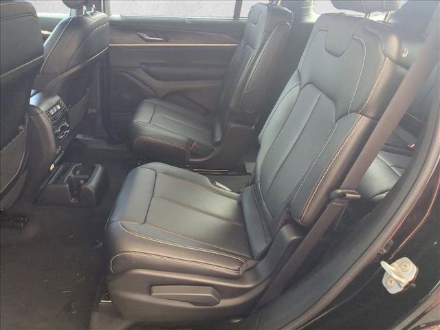 New 2025 Jeep Grand Cherokee L Limited w/ Luxury Tech Group II image 15