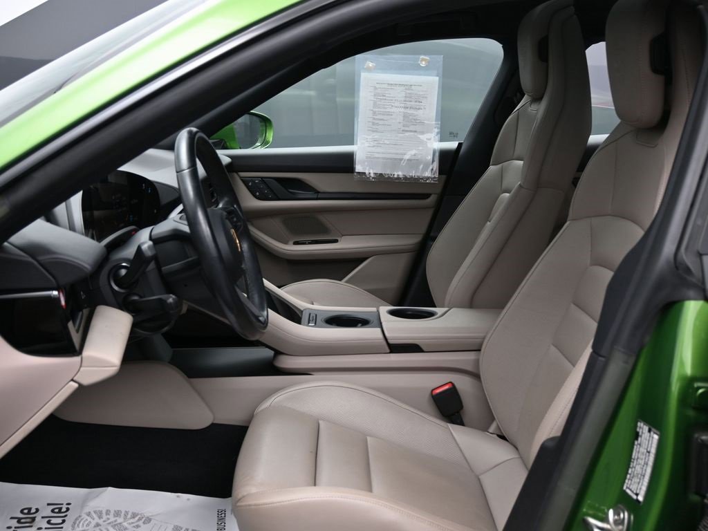 Used 2023 Porsche Taycan image 16