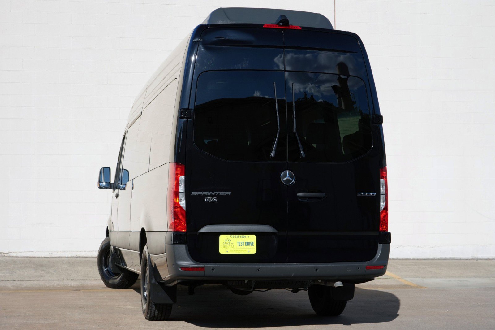 Used 2024 Mercedes-Benz Sprinter 2500 image 6