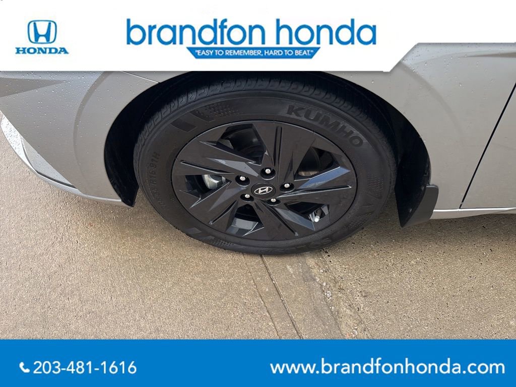 Used 2023 Hyundai Elantra SEL image 32