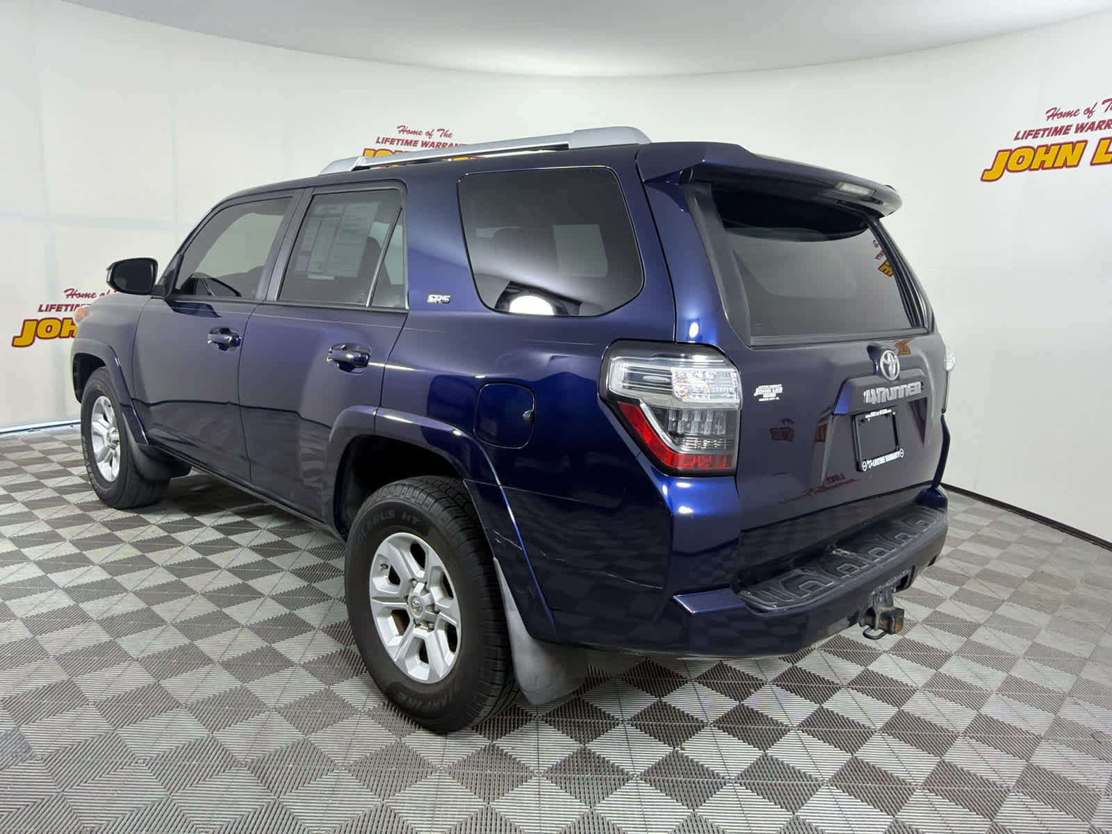Used 2014 Toyota 4Runner SR5 RWD image 3