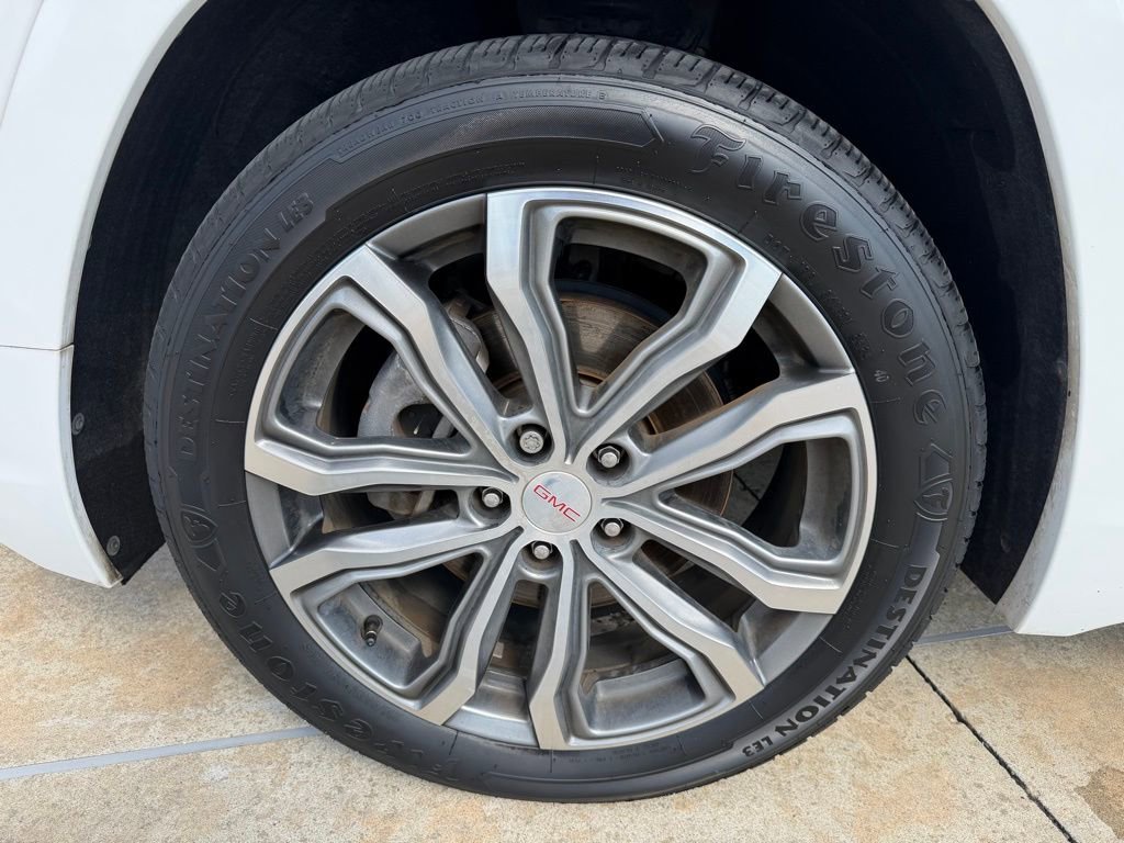 Used 2019 GMC Terrain Denali w/ Advanced Safety Package image 9