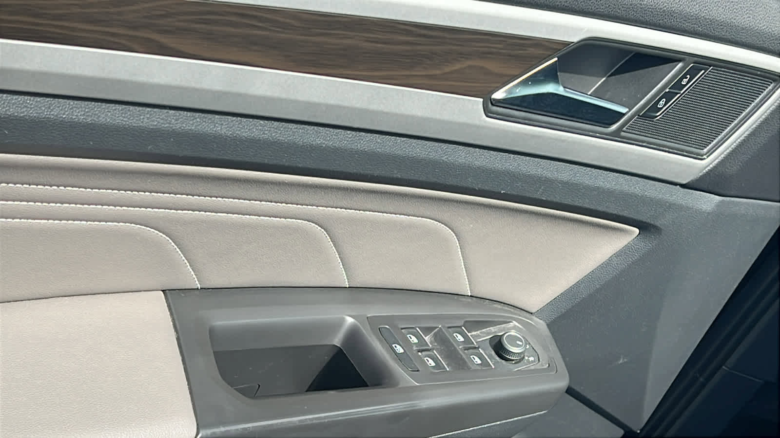 Used 2022 Volkswagen Atlas SE image 22