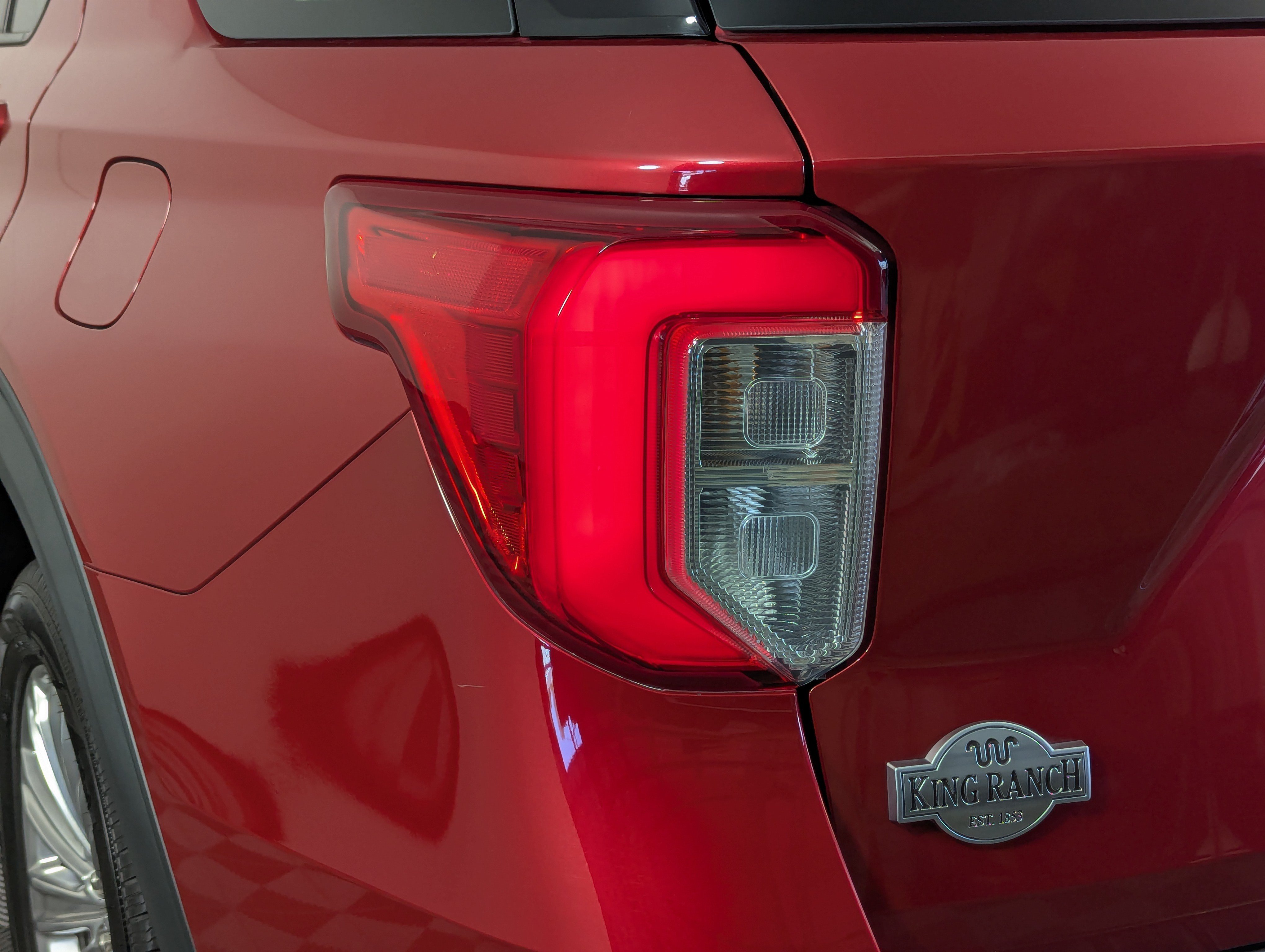 Certified 2021 Ford Explorer King Ranch w/ Premium Technology Package AWD/4WD image 10