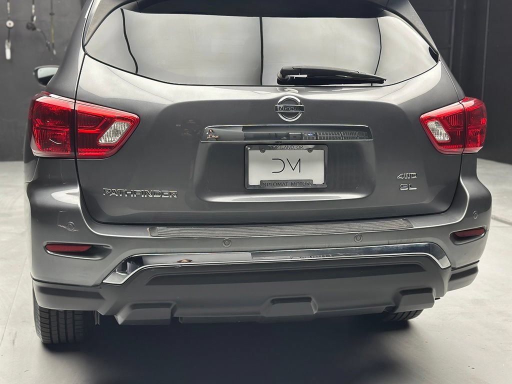 Used 2019 Nissan Pathfinder SL AWD/4WD image 16
