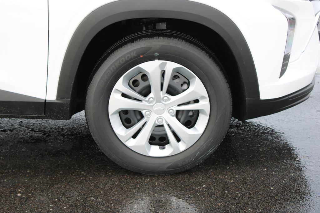 New 2026 Chevrolet Trax LS image 38
