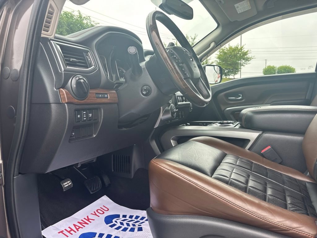 Used 2018 Nissan Titan Platinum Reserve w/ Platinum Utility Package AWD/4WD image 24