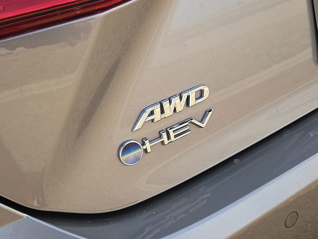 Used 2025 Toyota Camry XLE w/ Premium Plus Package image 14