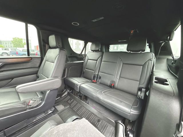 Used 2025 GMC Yukon XL Denali AWD/4WD image 25