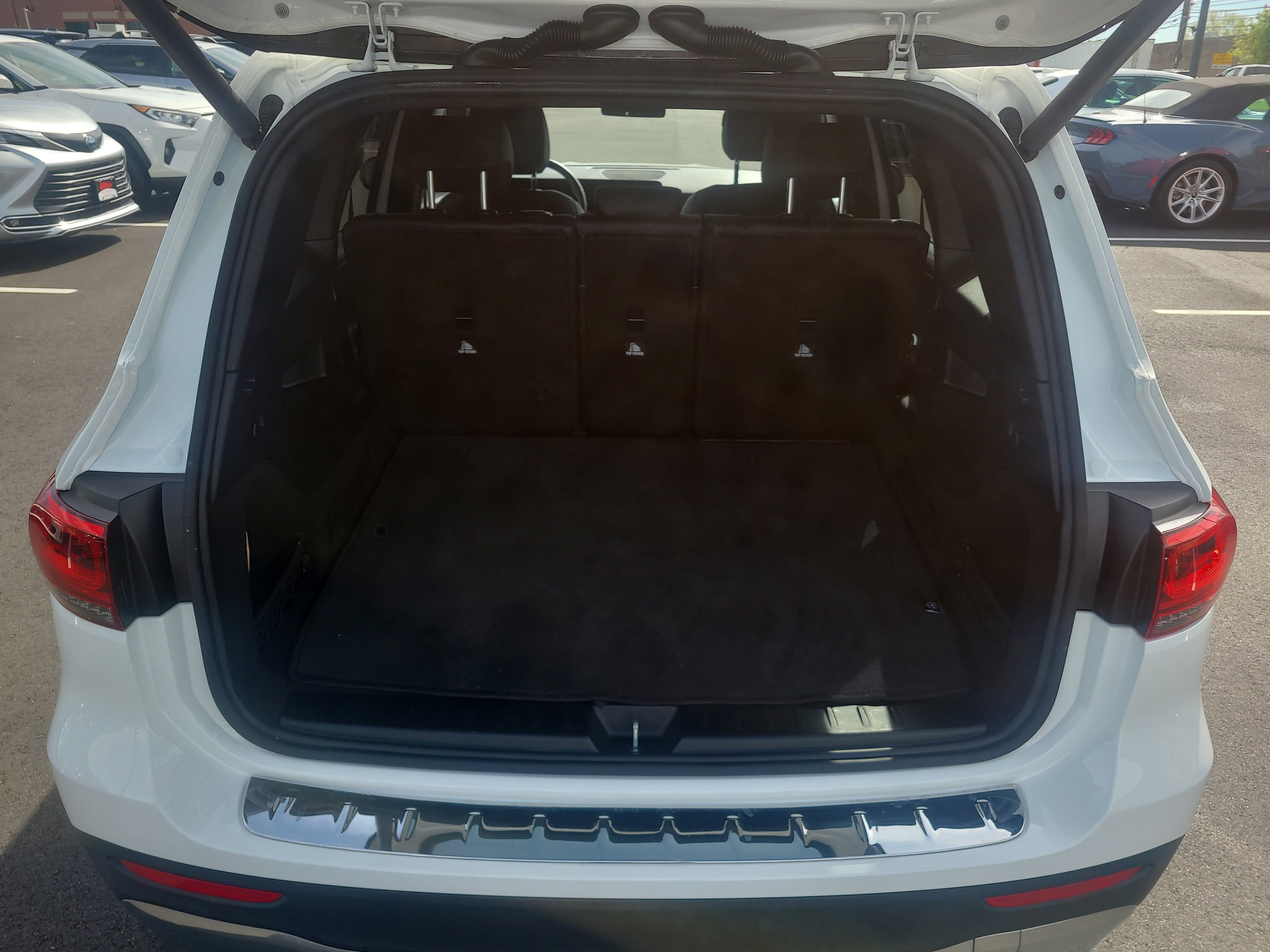 Used 2020 Mercedes-Benz GLB 250 4MATIC image 30
