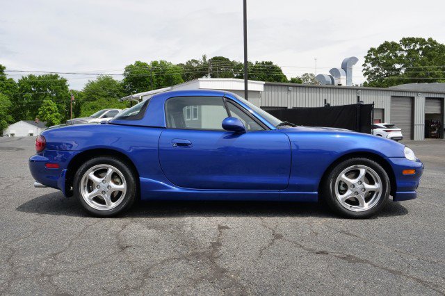 Used 1999 MAZDA MX-5 Miata 10th Anniversary Edition RWD image 12