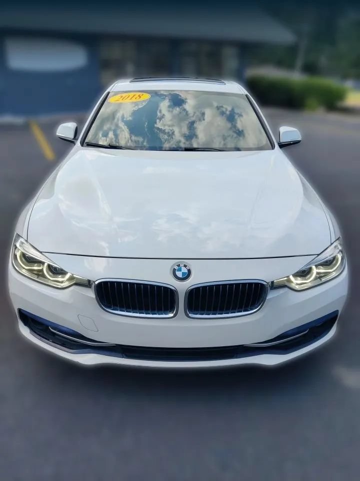 Used 2018 BMW 330e RWD image 5