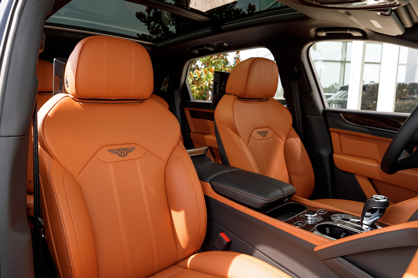 Certified 2023 Bentley Bentayga Extended Wheelbase AWD/4WD image 60