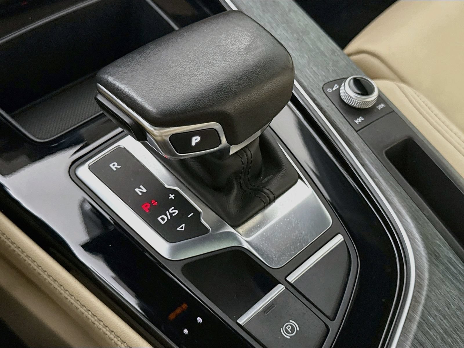 Certified 2021 Audi A4 2.0T Premium Plus w/ Premium Plus Package AWD/4WD image 18
