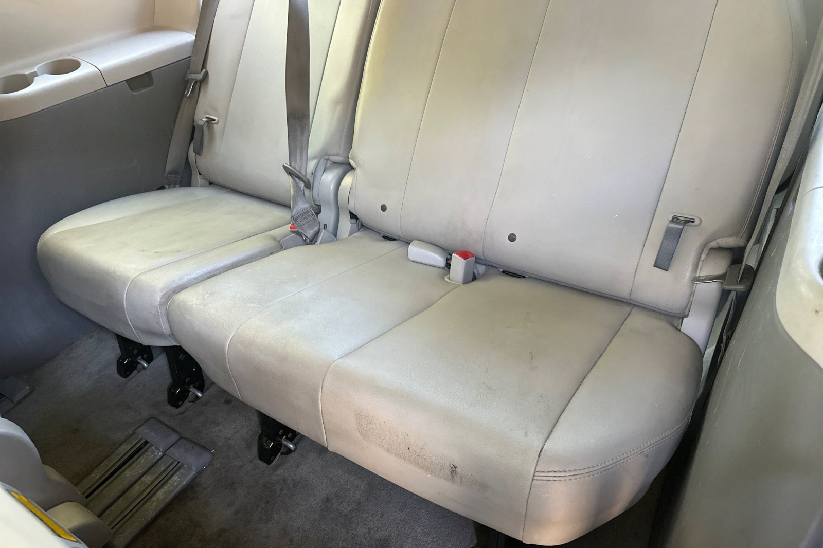Used 2014 Toyota Sienna XLE FWD image 35